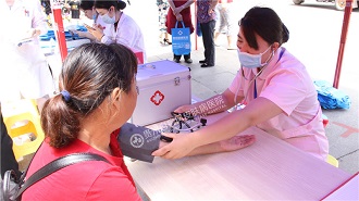 拒绝冷漠 传递温暖|迎接6.25世界白癜风日,贵州白癜风皮肤病医院爱心义诊顺利开展